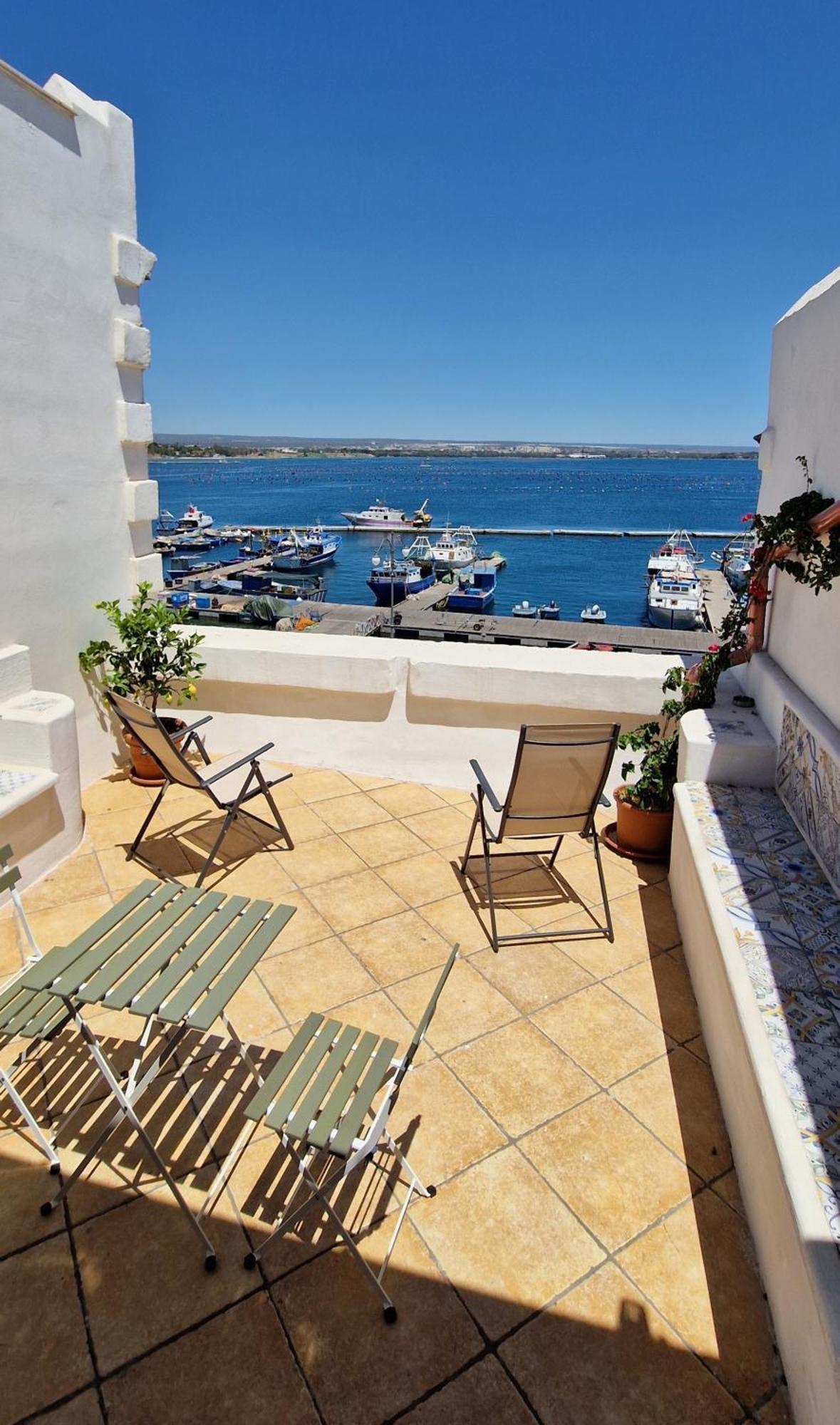 Appartamento Il Palazzino Taranto Esterno foto